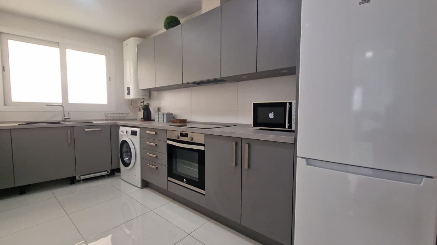 2 bedroom Apartment for sale in Marbella - € 550,000 (Ref: 9851005)