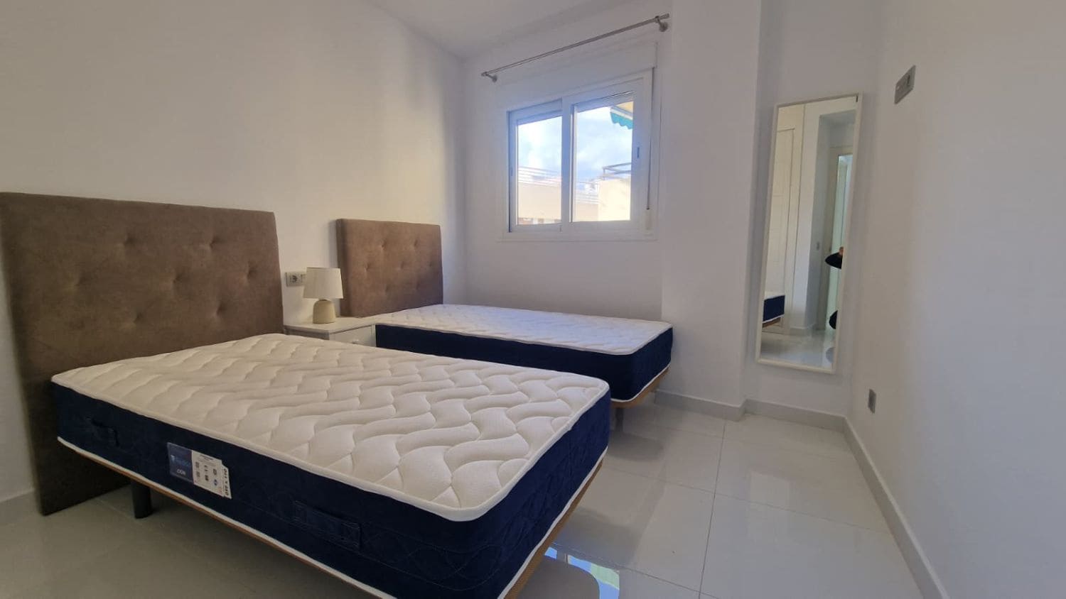 2 bedroom Apartment for sale in Marbella - € 550,000 (Ref: 9851005)