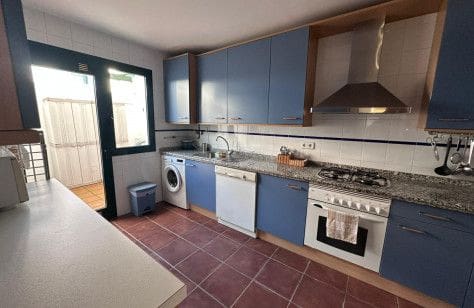 4 soveværelse Rækkehus til salg i Nueva Alcántara, Marbella - € 980.000 (Ref: 9851006)