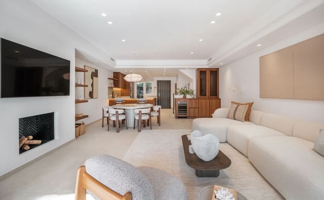 4 bedroom Villa for rent in La Carolina - Guadalpín, Marbella with garage - € 15,000 (Ref: 9851007)