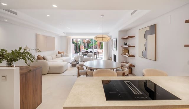 4 bedroom Villa for rent in La Carolina - Guadalpín, Marbella with garage - € 15,000 (Ref: 9851007)