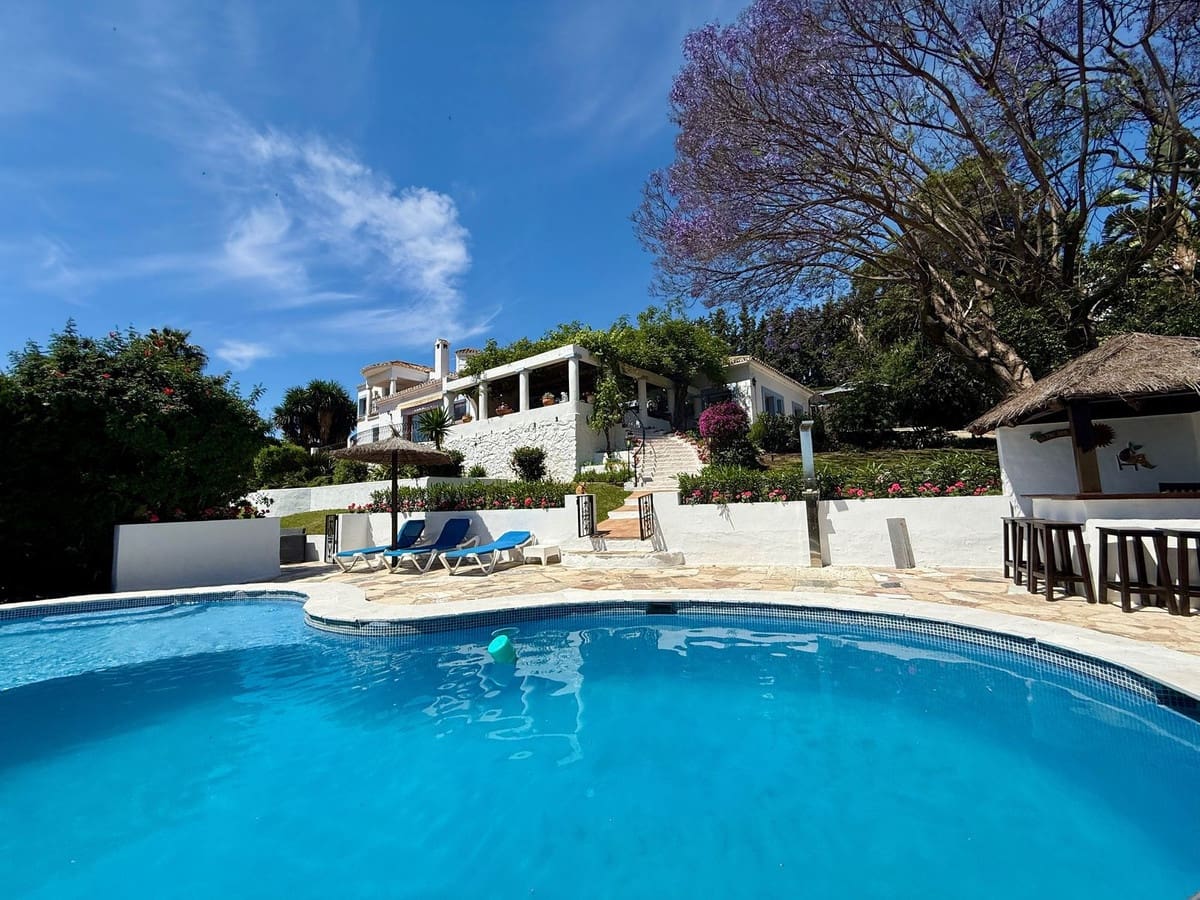 6 slaapkamer Villa te huur in Guadalmina met zwembad garage - € 13.000 (Ref: 9851008)
