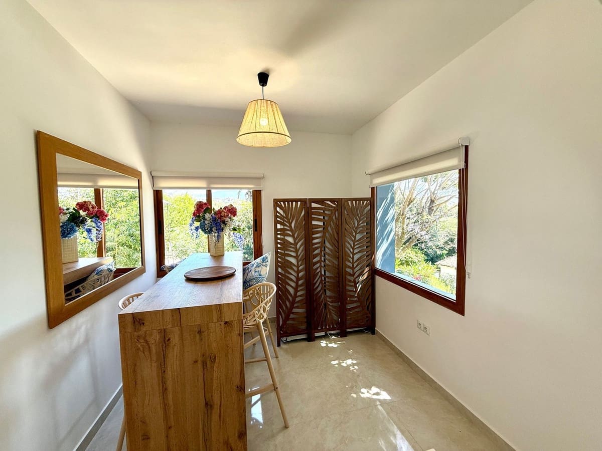 6 slaapkamer Villa te huur in Guadalmina met zwembad garage - € 13.000 (Ref: 9851008)