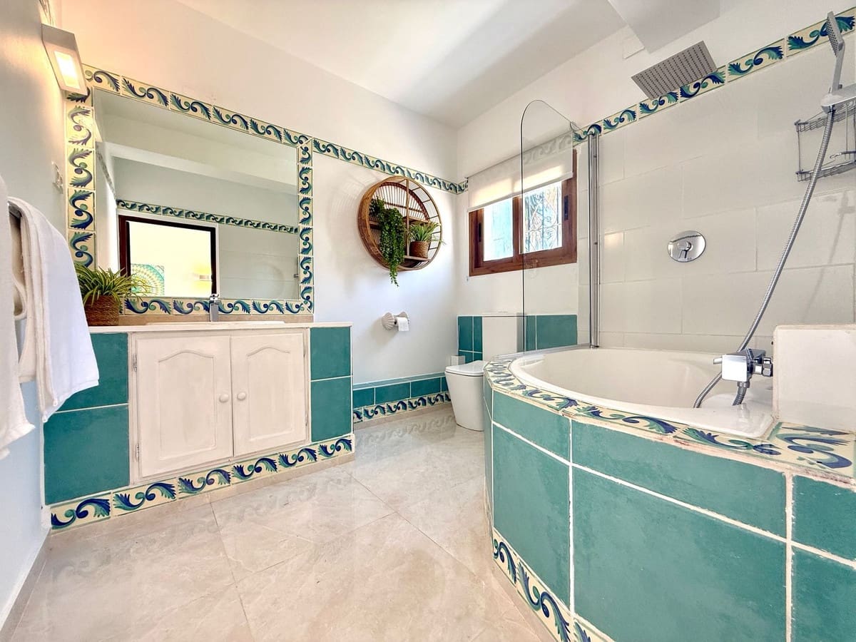 6 slaapkamer Villa te huur in Guadalmina met zwembad garage - € 13.000 (Ref: 9851008)