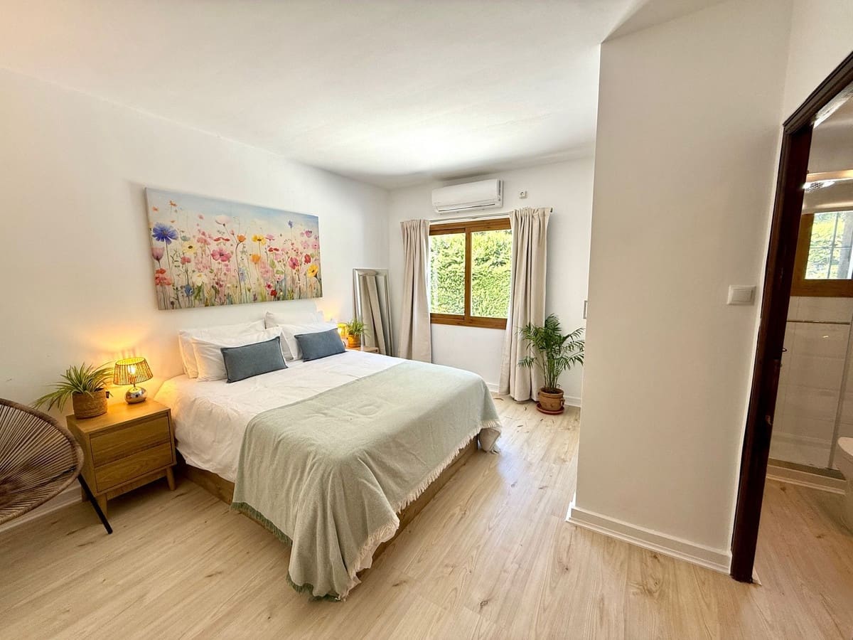 6 slaapkamer Villa te huur in Guadalmina met zwembad garage - € 13.000 (Ref: 9851008)