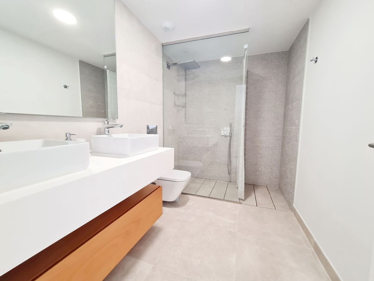 3 makuuhuone Rivitalo vuokrattavana paikassa Mijas Costa mukana uima-altaan 
autotalli - 3 600 € (Ref: 9873130)