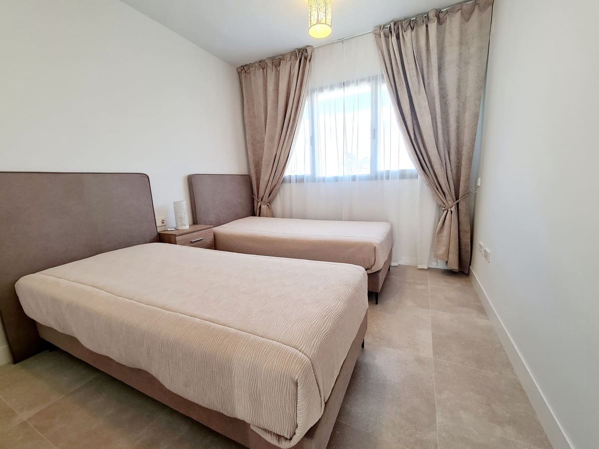 3 makuuhuone Rivitalo vuokrattavana paikassa Mijas Costa mukana uima-altaan 
autotalli - 3 600 € (Ref: 9873130)