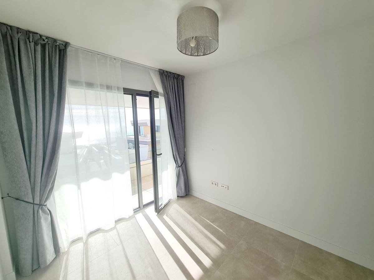 3 makuuhuone Rivitalo vuokrattavana paikassa Mijas Costa mukana uima-altaan 
autotalli - 3 600 € (Ref: 9873130)