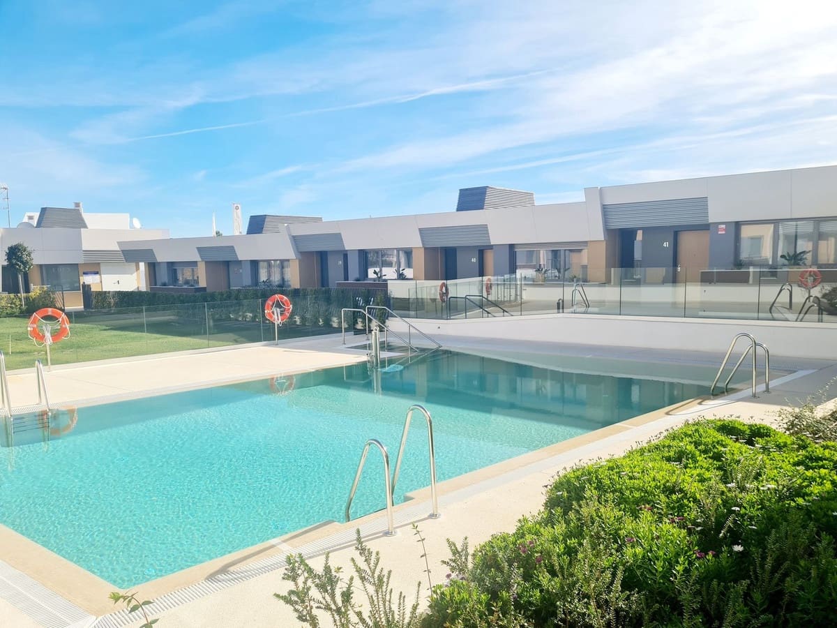 3 makuuhuone Rivitalo vuokrattavana paikassa Mijas Costa mukana uima-altaan 
autotalli - 3 600 € (Ref: 9873130)