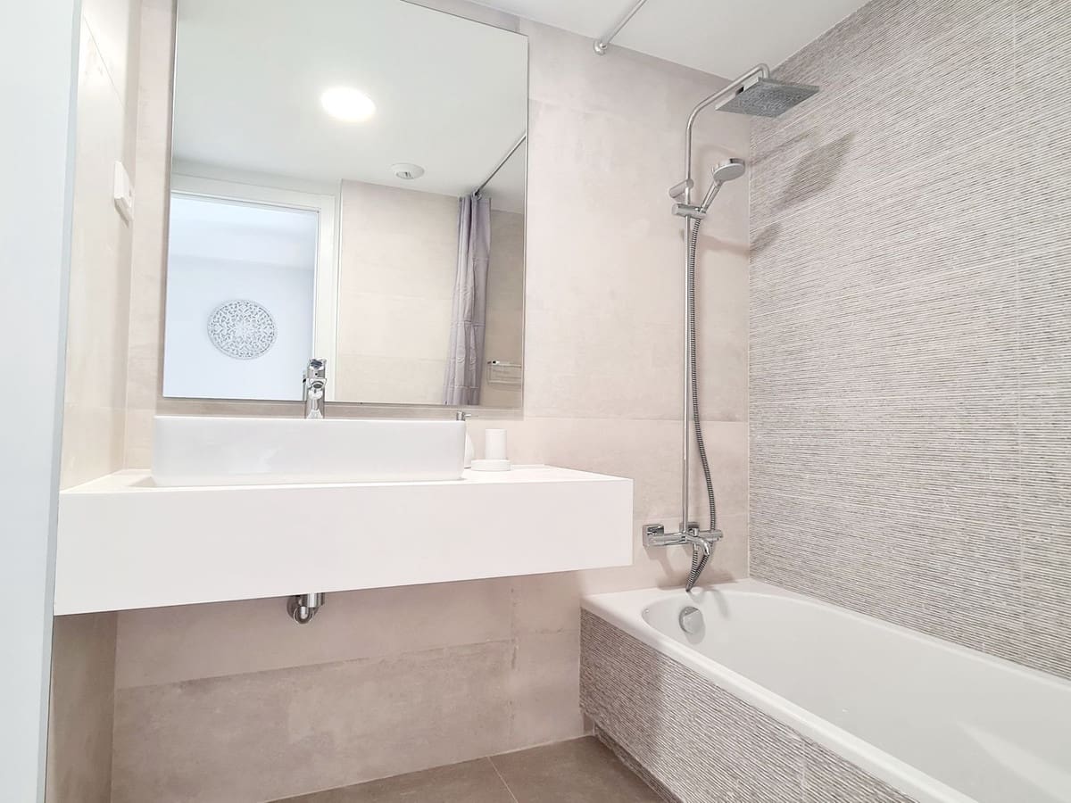 3 makuuhuone Rivitalo vuokrattavana paikassa Mijas Costa mukana uima-altaan 
autotalli - 3 600 € (Ref: 9873130)