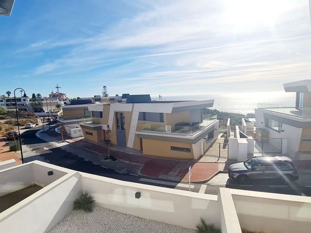 3 makuuhuone Rivitalo vuokrattavana paikassa El Faro de Calaburra - Chaparral, Mijas mukana uima-altaan 
autotalli - 3 600 € (Ref: 9873130)