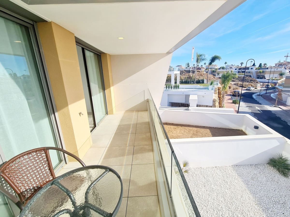 3 makuuhuone Rivitalo vuokrattavana paikassa Mijas Costa mukana uima-altaan 
autotalli - 3 600 € (Ref: 9873130)