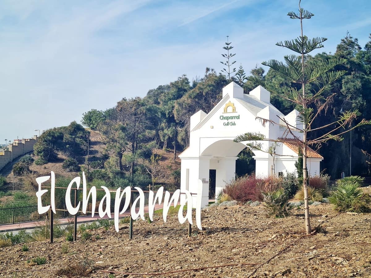 3 makuuhuone Rivitalo vuokrattavana paikassa Mijas Costa mukana uima-altaan 
autotalli - 3 600 € (Ref: 9873130)