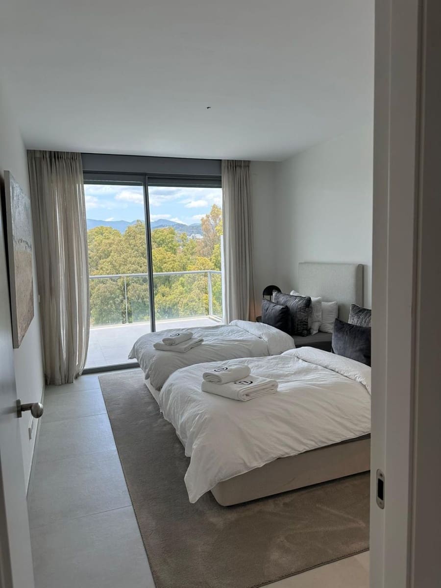 Adosado de 4 habitaciones en San Pedro de Alcantara en alquiler con garaje - 15.000 € (Ref: 9891928)
