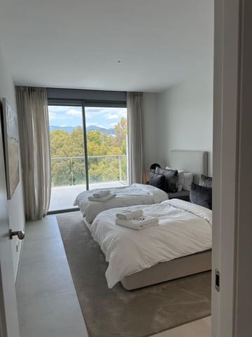 4 sovrum Radhus att hyra i San Pedro de Alcántara Pueblo, Marbella med garage - 15 000 € (Ref: 9891928)