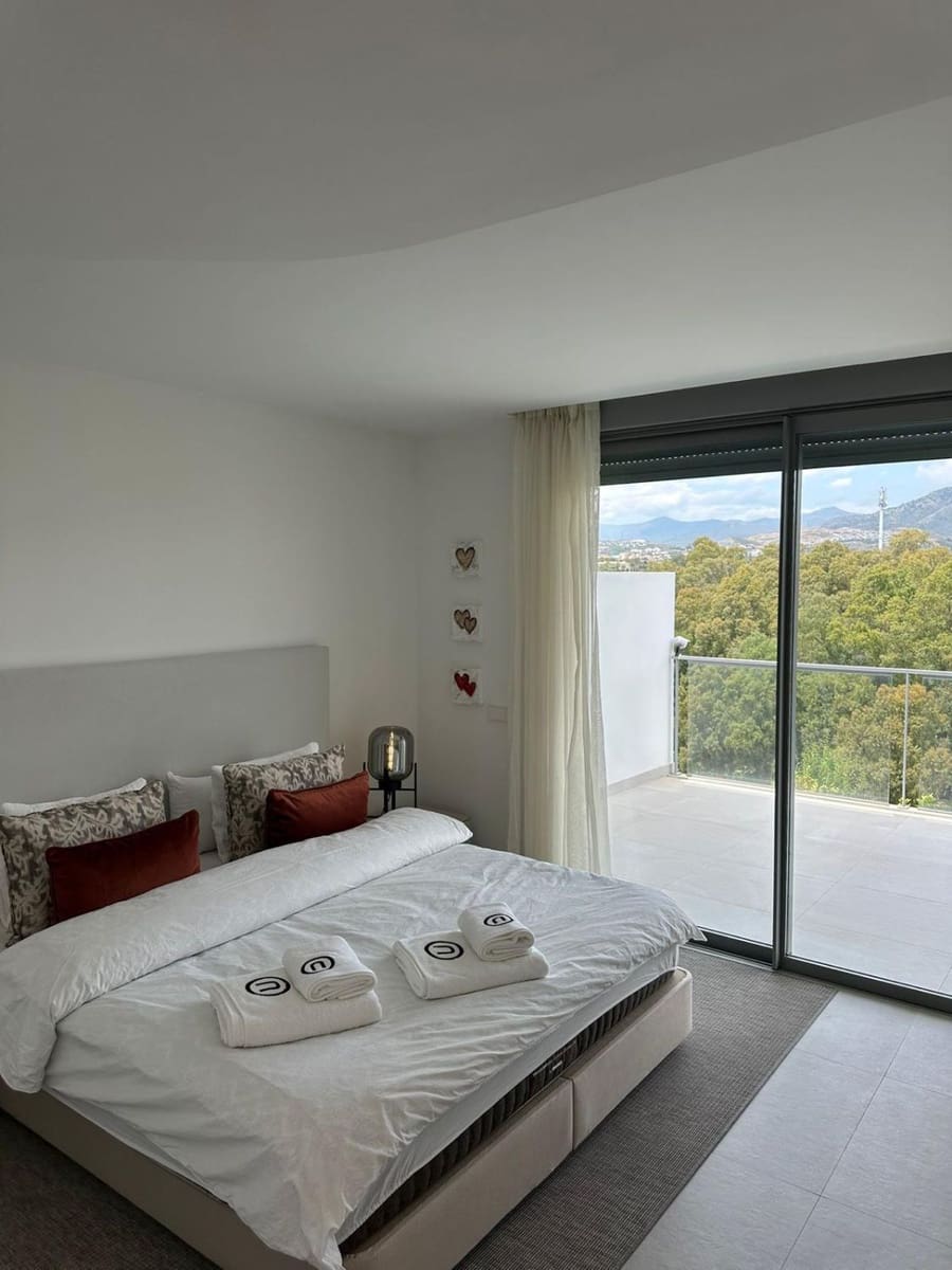 Adosado de 4 habitaciones en San Pedro de Alcantara en alquiler con garaje - 15.000 € (Ref: 9891928)