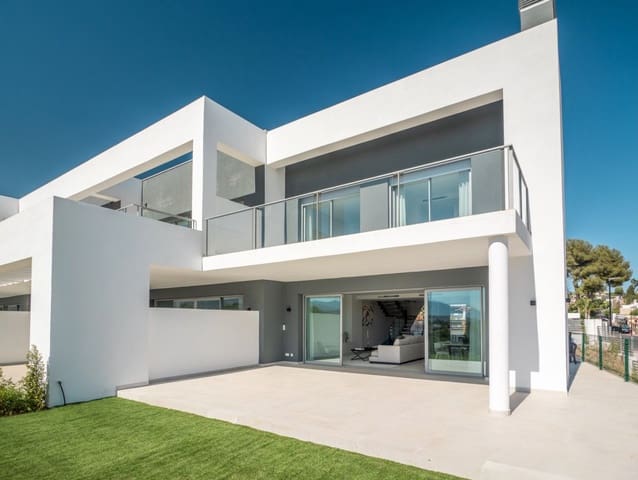 4 sovrum Radhus att hyra i San Pedro de Alcántara Pueblo, Marbella med garage - 15 000 € (Ref: 9891928)