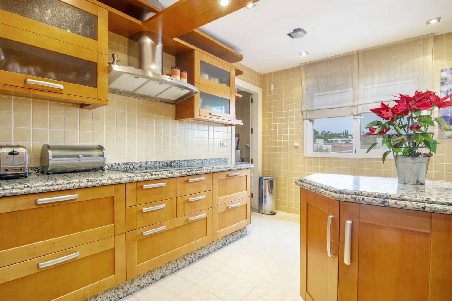 3 quarto Apartamento para venda em Golden Mile com garagem - 1 650 000 € (Ref: 9941992)