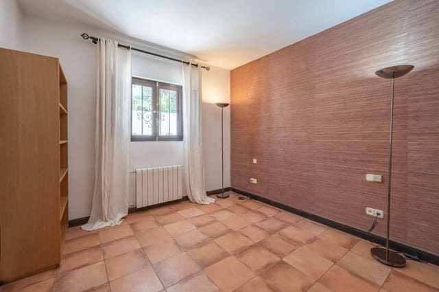 3 makuuhuone Omakotitalo vuokrattavana paikassa Marbella mukana 
autotalli - 3 800 € (Ref: 9957615)