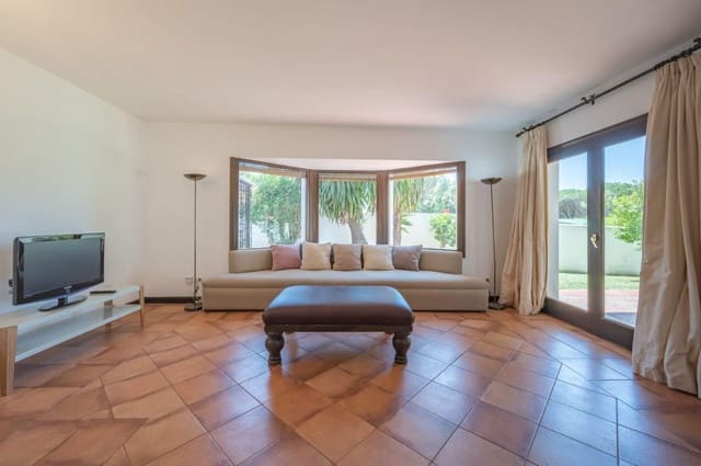 3 makuuhuone Omakotitalo vuokrattavana paikassa Marbella mukana 
autotalli - 3 800 € (Ref: 9957615)