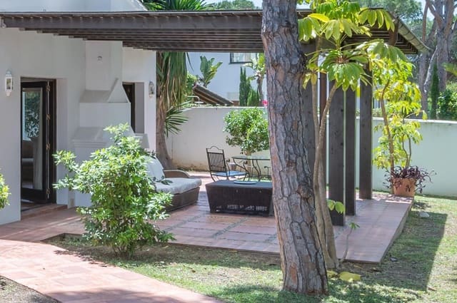 3 makuuhuone Omakotitalo vuokrattavana paikassa Marbella mukana 
autotalli - 3 800 € (Ref: 9957615)