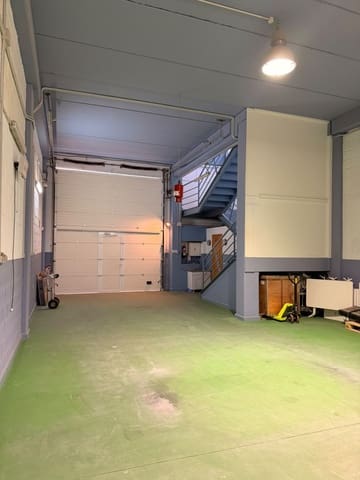2 soverom Bedrift til leie i Aloha Golf, Marbella - € 2 950 (Ref: 9986528)