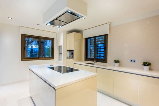 6 camera da letto Villa da affittare in Lomas De Marbella, Marbella con piscina garage - 20.000 € (Rif: 9996766)