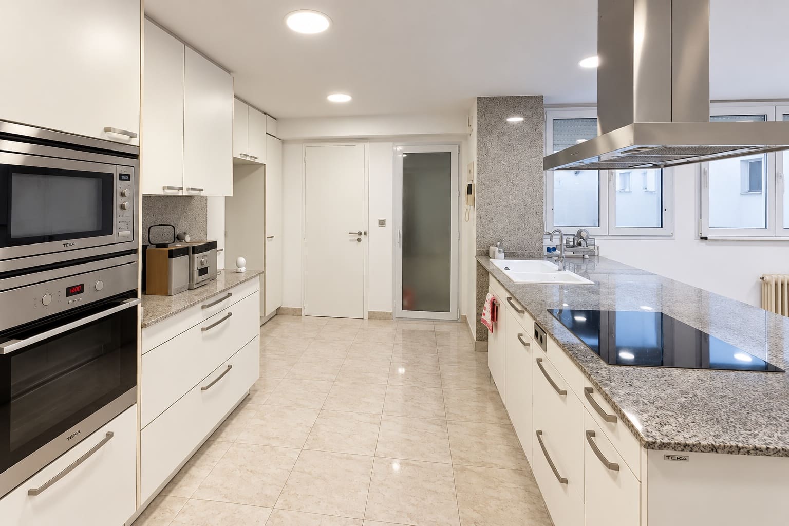 4 sypialnia Mieszkanie na sprzedaż w Miasto Walencja z garażem - 795 000 € (Ref: 10136358)