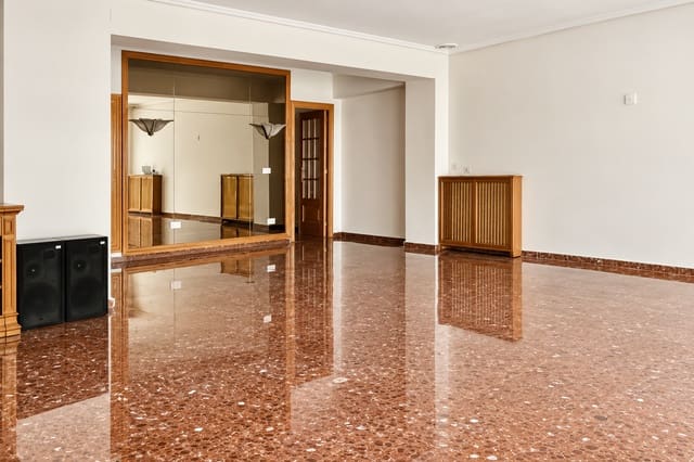 4 sypialnia Mieszkanie na sprzedaż w Exposicio, Miasto Walencja z garażem - 795 000 € (Ref: 10136358)