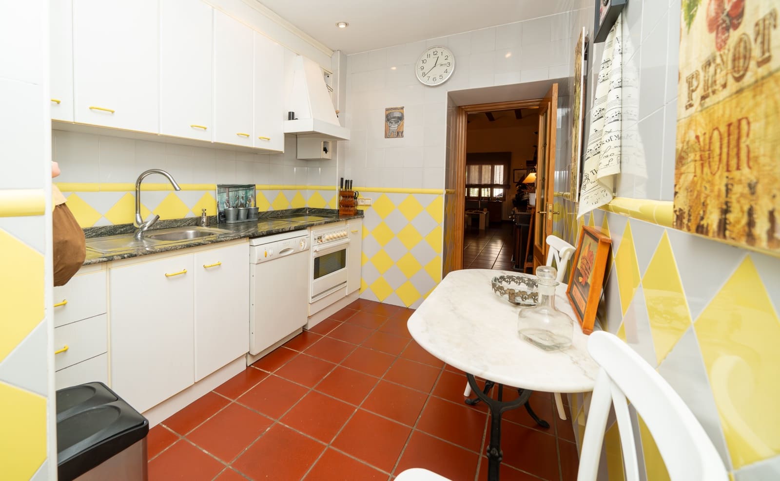 5 bedroom Townhouse for sale in Betera - € 849,750 (Ref: 8887001)