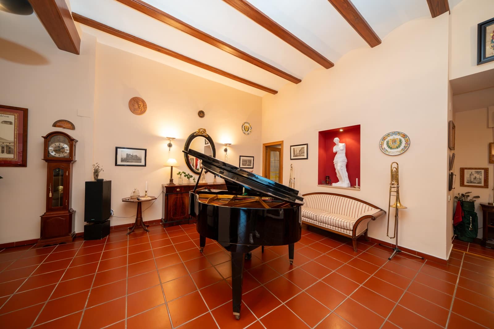 5 bedroom Townhouse for sale in Betera - € 849,750 (Ref: 8887001)
