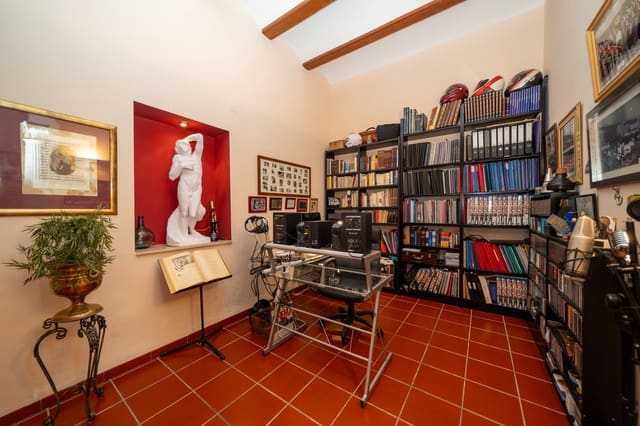 5 soveværelse Byhus til salg i Bétera - € 849.750 (Ref: 8887001)