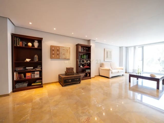 3 bedroom Apartment for sale in Sant Francesc, Valencia city with garage - € 1,200,000 (Ref: 9130566)