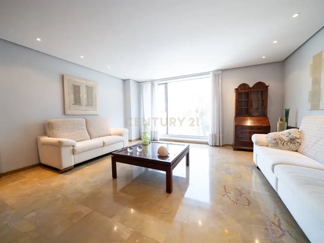 3 bedroom Apartment for sale in Sant Francesc, Valencia city with garage - € 1,200,000 (Ref: 9130566)