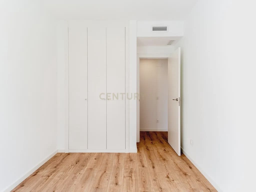 4 sypialnia Mieszkanie na sprzedaż w Miasto Walencja z basenem garażem - 599 000 € (Ref: 9191539)