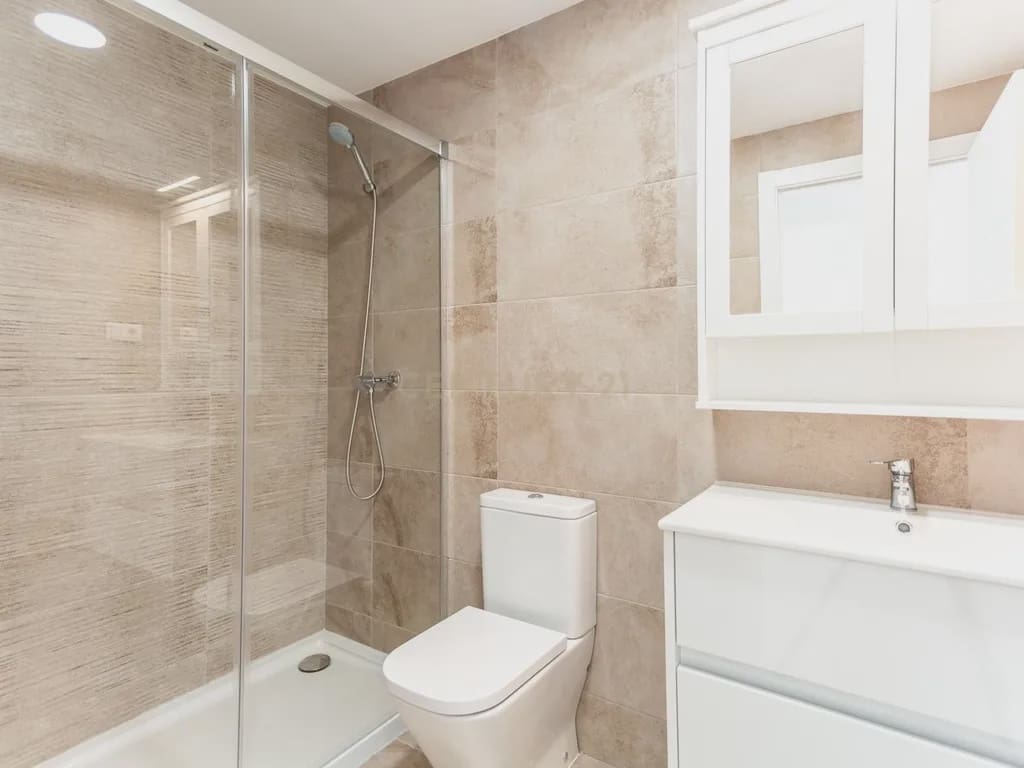 4 sypialnia Mieszkanie na sprzedaż w Miasto Walencja z basenem garażem - 599 000 € (Ref: 9191539)