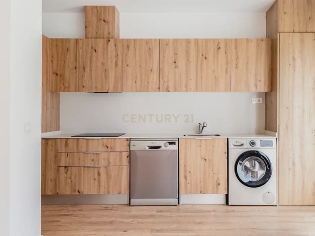 4 bedroom Flat for sale in Malilla, Valencia city with pool garage - € 599,000 (Ref: 9191539)