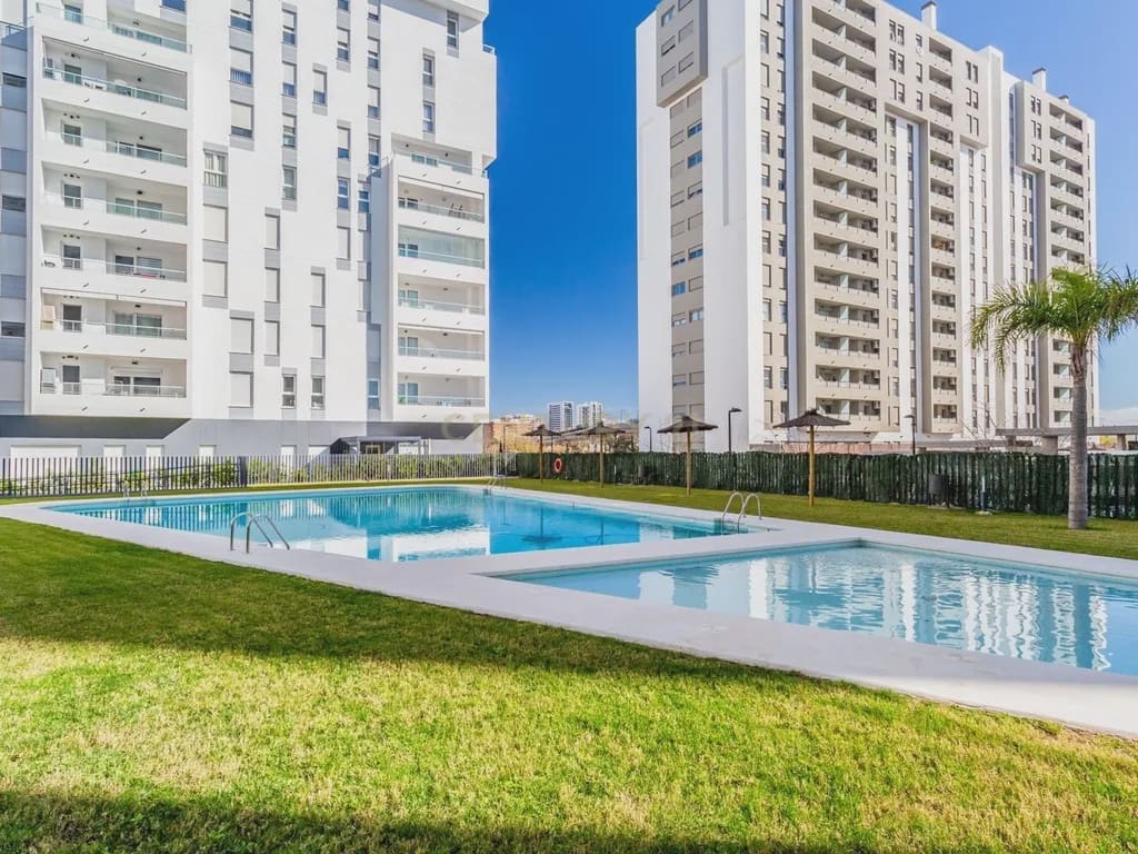 4 sypialnia Mieszkanie na sprzedaż w Miasto Walencja z basenem garażem - 599 000 € (Ref: 9191539)