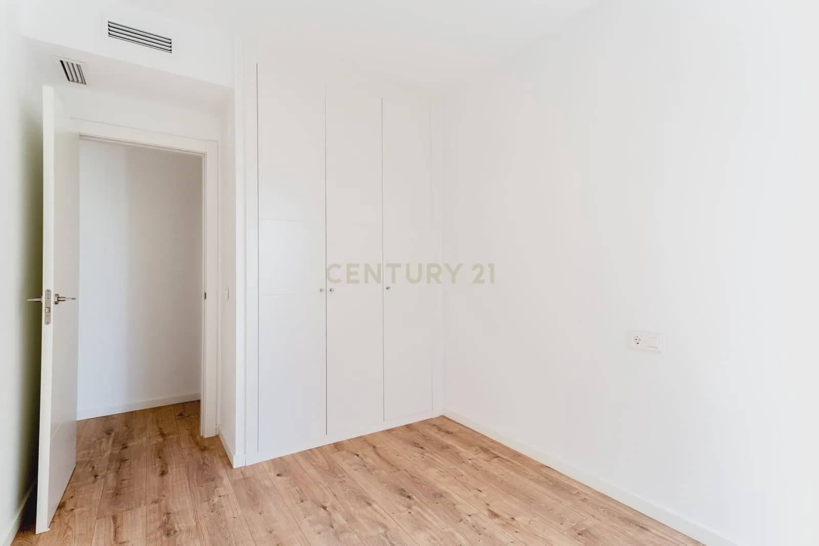 4 sypialnia Mieszkanie na sprzedaż w Miasto Walencja z basenem garażem - 599 000 € (Ref: 9191539)