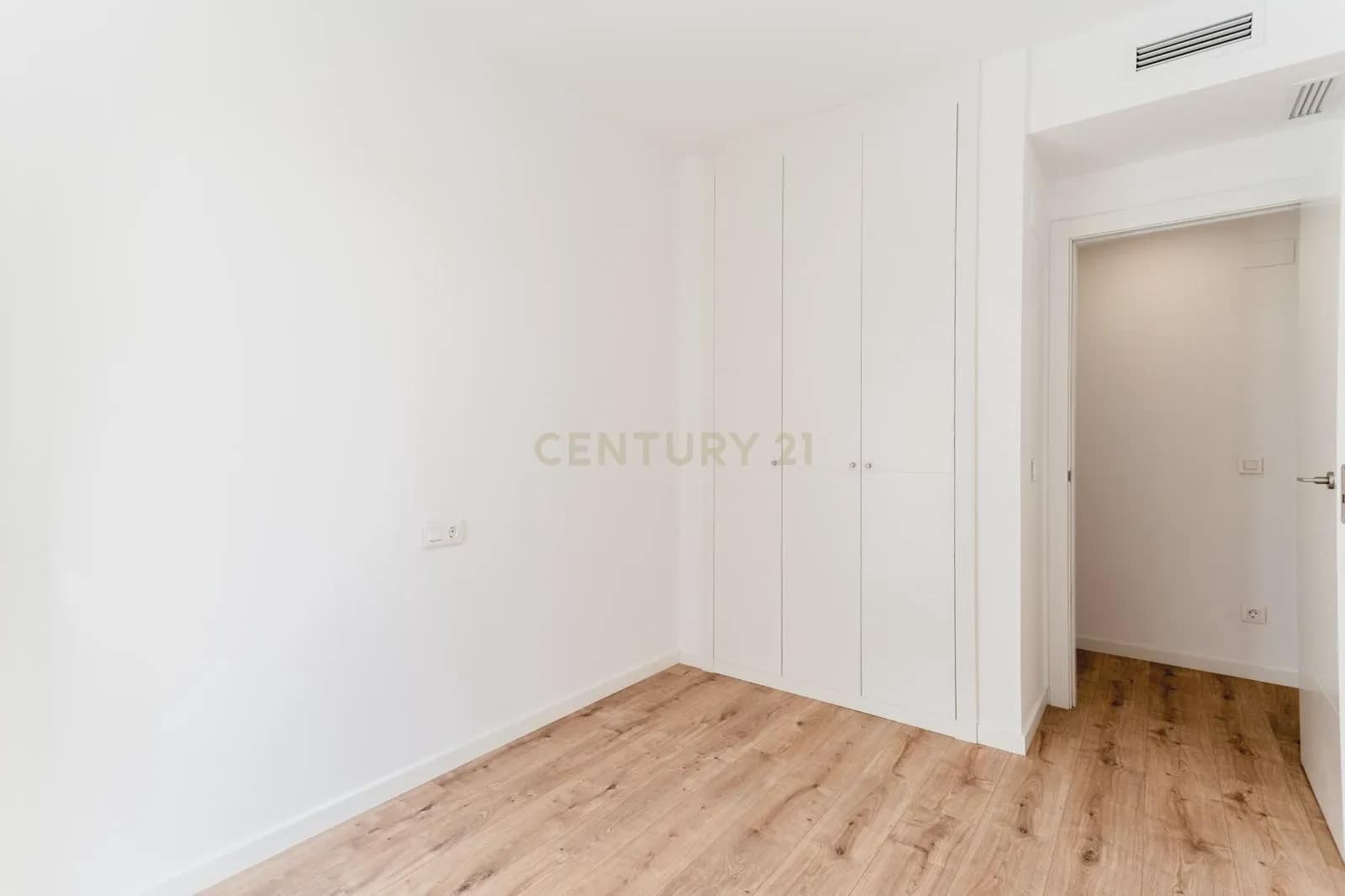 4 sypialnia Mieszkanie na sprzedaż w Miasto Walencja z basenem garażem - 599 000 € (Ref: 9191539)