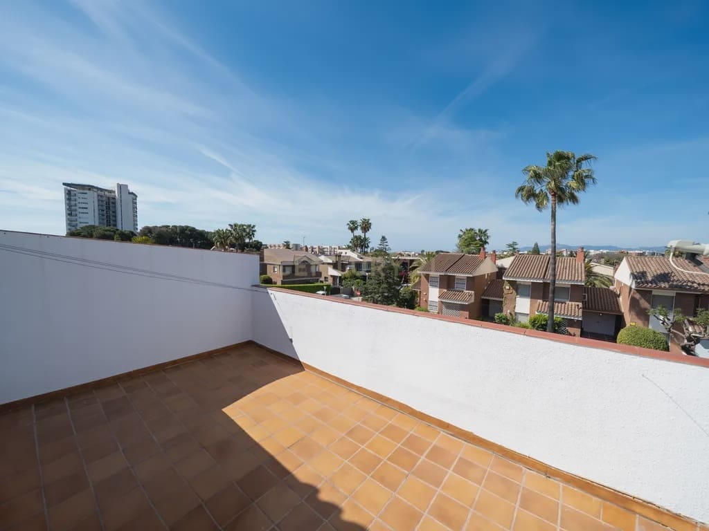 4 soverom Kjedet enebolig til salgs i Cambrils med svømmebasseng garasje - € 415 000 (Ref: 9191875)