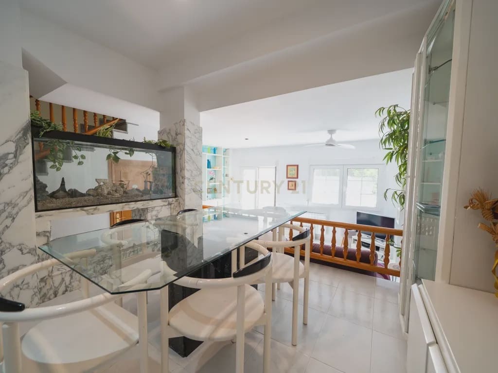 4 soverom Kjedet enebolig til salgs i Cambrils med svømmebasseng garasje - € 415 000 (Ref: 9191875)