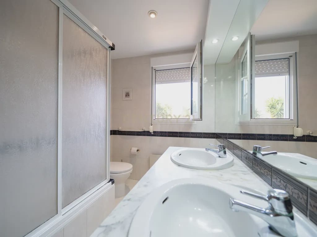 4 soverom Kjedet enebolig til salgs i Cambrils med svømmebasseng garasje - € 415 000 (Ref: 9191875)