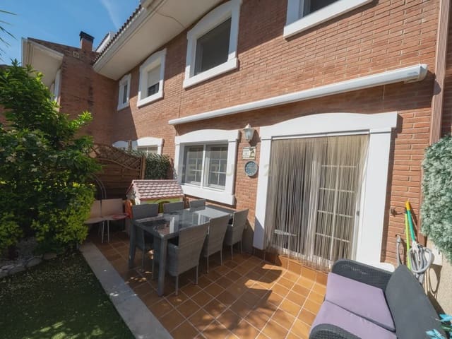 4 slaapkamer Halfvrijstaande villa te koop in Cambrils met zwembad garage - € 415.000 (Ref: 9191875)