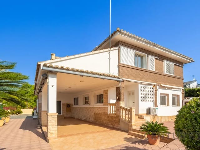 6 sypialnia Dom na sprzedaż w Riba-roja de Túria z basenem garażem - 675 000 € (Ref: 9331334)