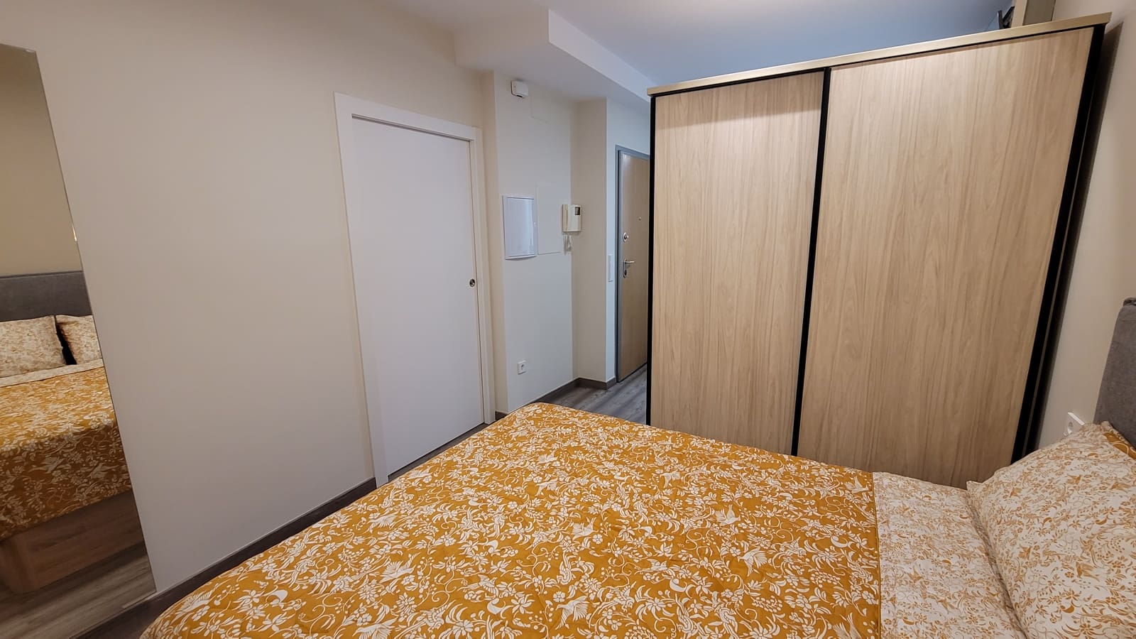 1 makuuhuone Yksiö vuokrattavana paikassa Valencia kaupunki - 1 150 € (Ref: 9337108)