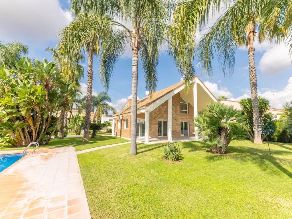 6 soverom Villa til salgs i San Antonio de Benageber med svømmebasseng garasje - € 1 500 000 (Ref: 9337239)