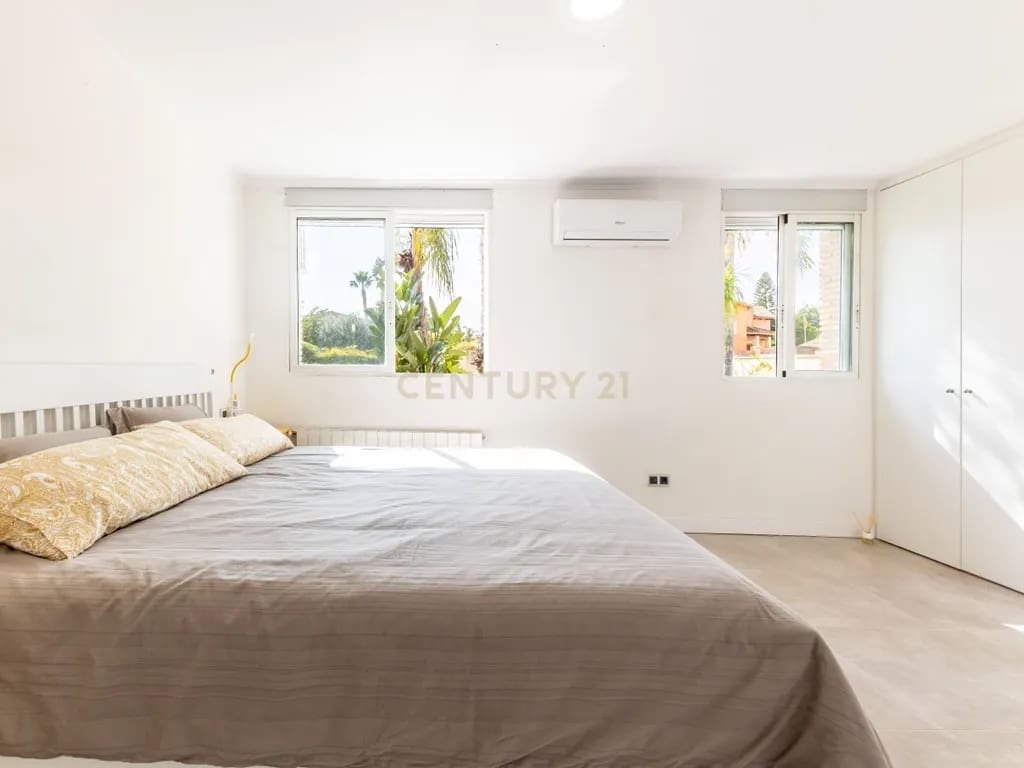 6 soverom Villa til salgs i San Antonio de Benageber med svømmebasseng garasje - € 1 500 000 (Ref: 9337239)