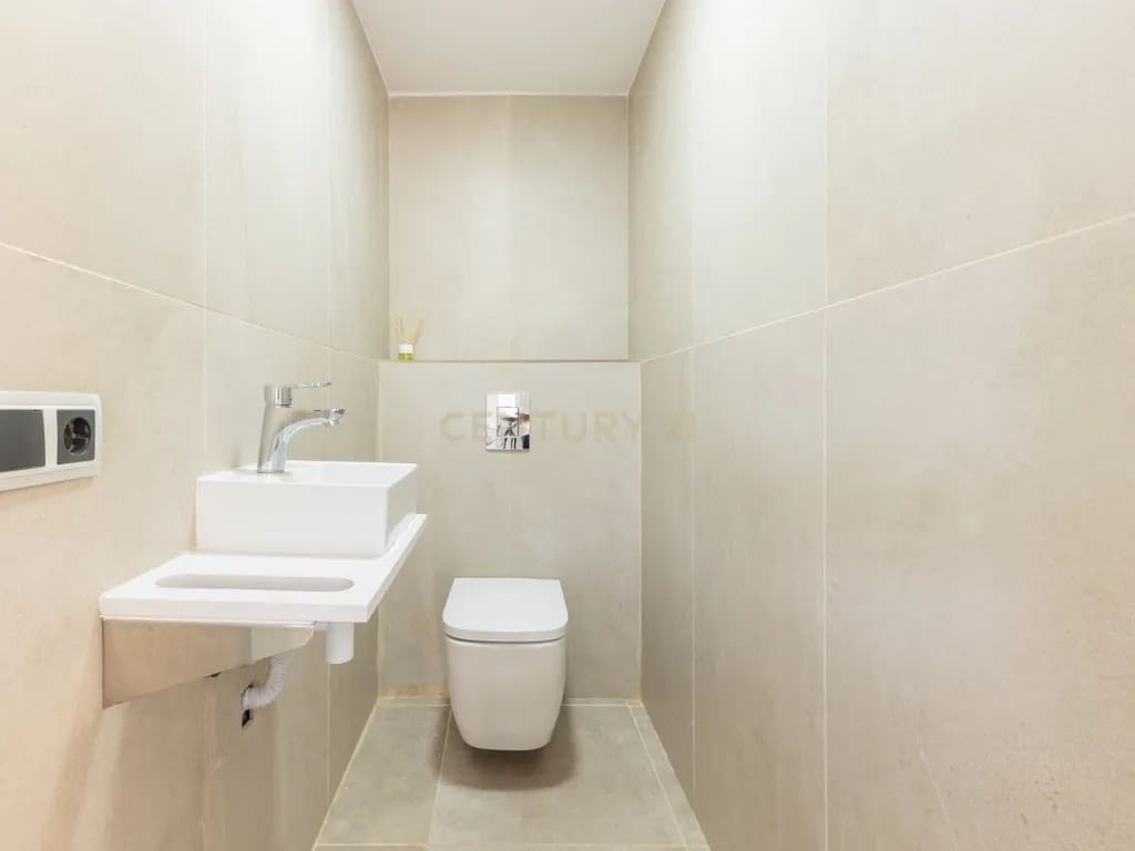 6 soverom Villa til salgs i San Antonio de Benageber med svømmebasseng garasje - € 1 500 000 (Ref: 9337239)