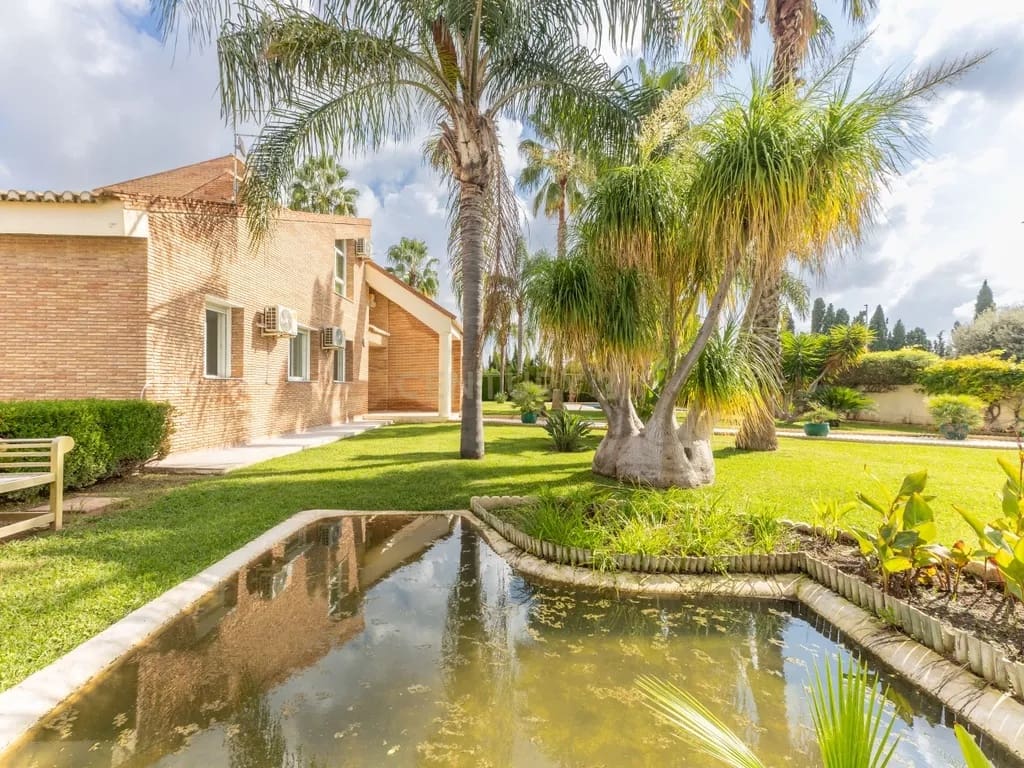 6 soverom Villa til salgs i San Antonio de Benageber med svømmebasseng garasje - € 1 500 000 (Ref: 9337239)